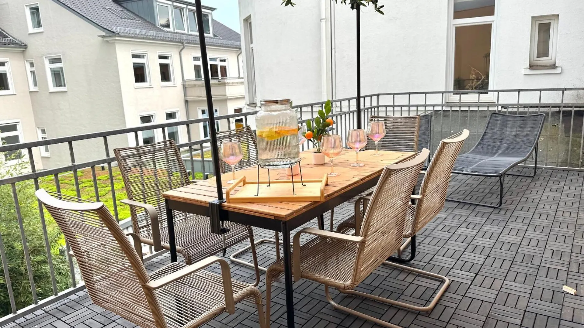 Apartamento Superhosts Zentrum - Parkplatz - Terrasse - King-Bett - Netflix Brema